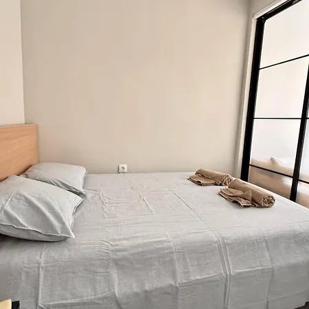 Cozy Downtown With Ac & Fast Wi-fi - Prime Location