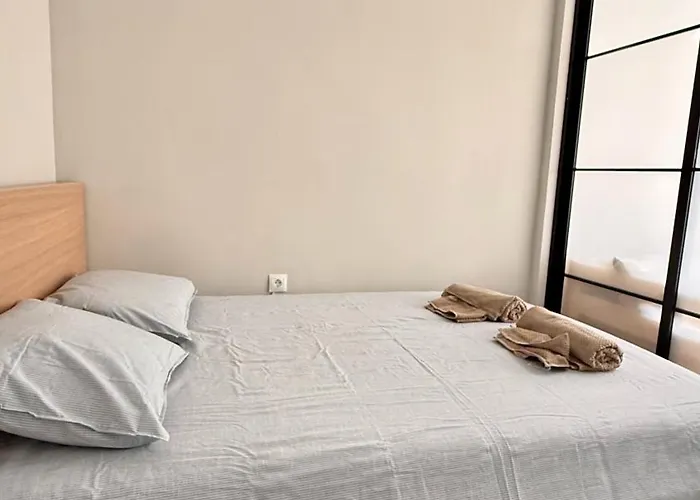 Cozy Downtown With Ac & Fast Wi-fi - Prime Location